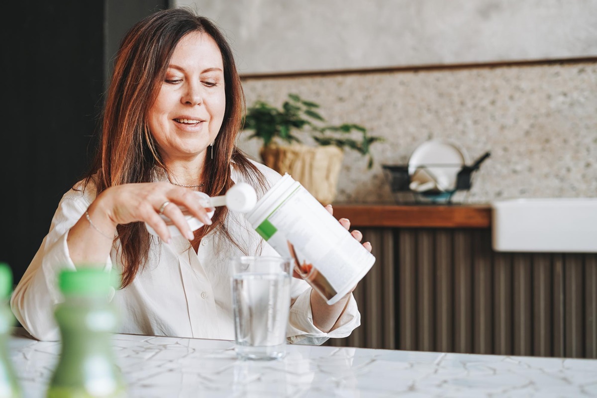 วิธีการเลือกทานอาหารเสริมทางการแพทย์ให้ปลอดภัยและมีประโยชน์ต่อร่างกาย